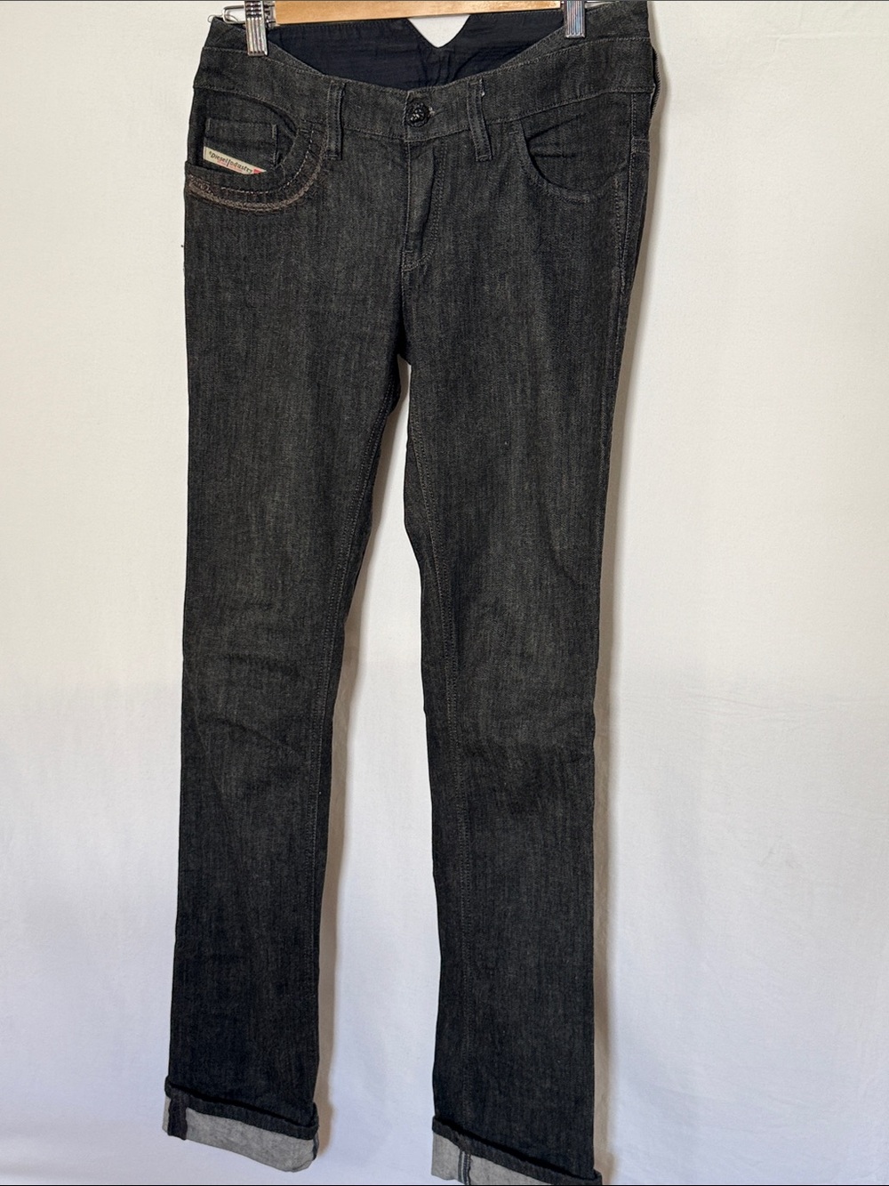 Diesel Liv Special - US 30 Women’s low rise slim straight Jeans in Black Wash